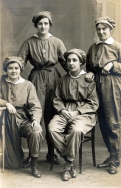 G292 Munition factory workers