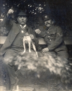 G367 Unnamed corporal, Somerset Light Infantry, father, and dog.